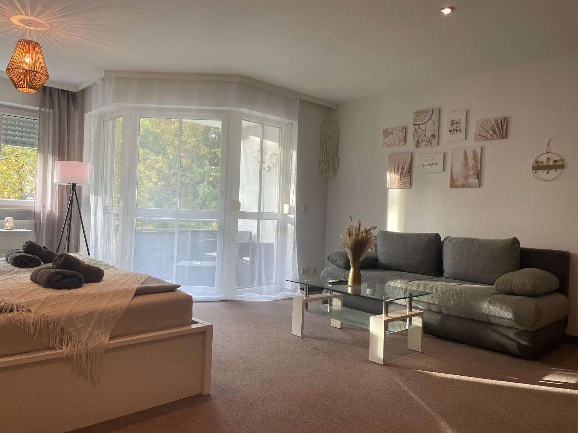 Kingsize Bett Boho Apartment Mit Tiefgarage Naehe Salzburg Freilassing Exterior foto